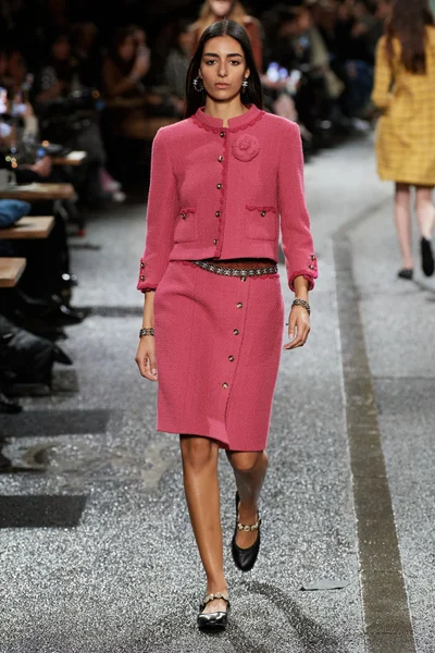 Look 13